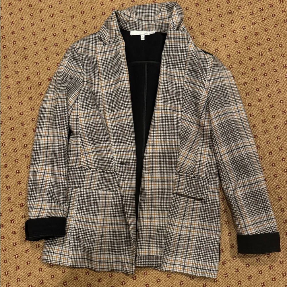Blazer - Picture 5 of 5